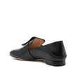 Black Calfskin Slip-On LoafersDescription: – Composition: 100% calf leather – Leather lining, insole, sole – Rounded toeline – Decorative buckles detail – Branded insole – Heel 1,5 cm / 0,6 in – Made in Italy –Black Calfskin Slip-On Loafers${tagsBallyAula
