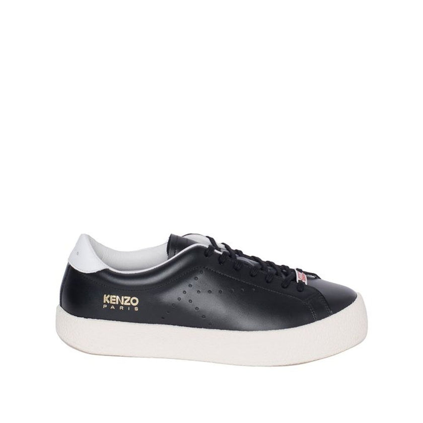 Black Calfskin Low Top SneakersDescription: – Composition: 100% calf leather – Inner: Leather – Insole: Leather – Sole: Rubber – Round toe – Perforated detail – Front lace-up closure – Side logo detail – Made in Portugal – Gender: MEN –Black Calfskin Low