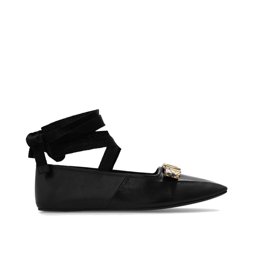 Black Calfskin Ballet FlatsDescription: – Composition: 100% calf leather – Inner: Leather – Insole: Leather – Sole: Leather – Gold-tone GG logo detail – Square toe – Made in Italy – Gender: WOMEN –Black Calfskin Ballet Flats${tagsGucciAulae Double G Balle