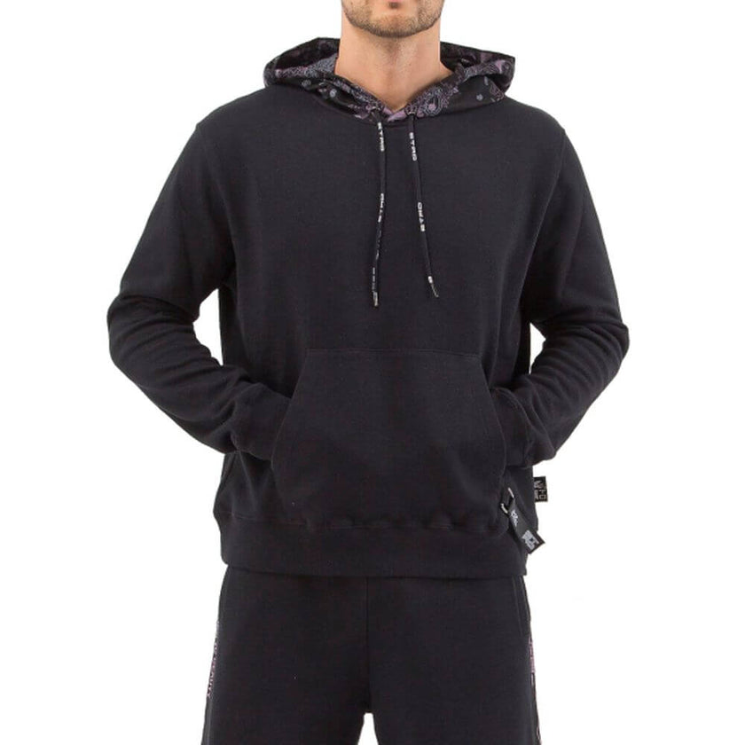 Black Cotton SweatshirtDescription: – Composition: 92% Cotton 8% Polyamide – Long sleeves – Ribbed trims – Machine wash – Drawstring hood – Kangaroo pocket – Gender: MEN –Black Cotton Sweatshirt${tagsEtroAulae Hooded Sweatshirt EtroAulae Hooded Sweatshirt