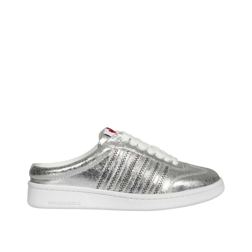 Silver Calfskin SneakersDescription: – Composition: 100% calf leather – Inner: Leather – Insole: Leather – Sole: Rubber – Round toe – Front lace-up closure – Open back – Top logo detail – Made in Italy – Gender: WOMEN –Silver Calfskin Sneakers${tagsDsquar