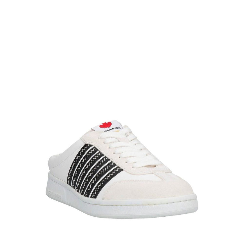 White Calfskin Low Top SneakersDescription: – Composition: 100% calf leather – Inner: Leather – Insole: Leather – Sole: Rubber – Suede detail – Round toe – Front lace-up closure – Open back – Made in Italy – Gender: WOMEN –White Calfskin Low Top Sneakers$