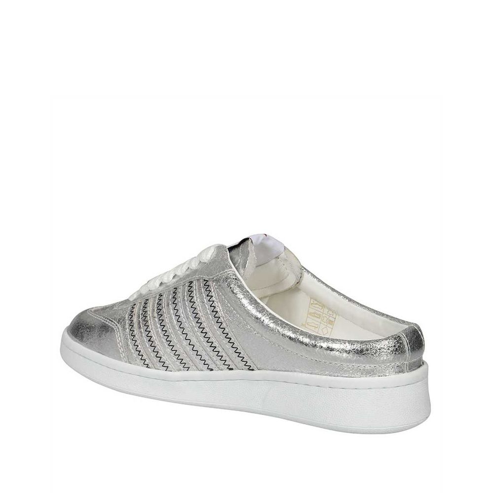Silver Calfskin SneakersDescription: – Composition: 100% calf leather – Inner: Leather – Insole: Leather – Sole: Rubber – Round toe – Front lace-up closure – Open back – Top logo detail – Made in Italy – Gender: WOMEN –Silver Calfskin Sneakers${tagsDsquar