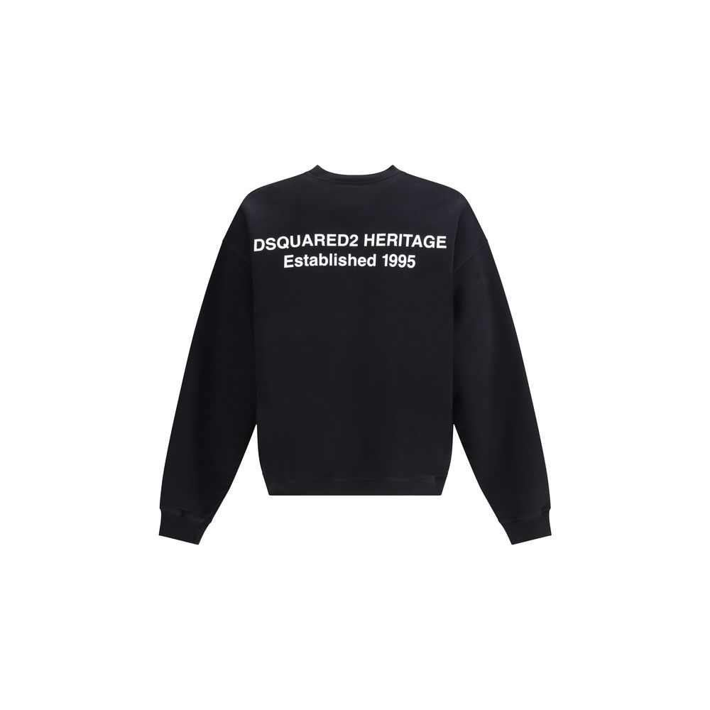 Black Cotton SweatshirtMen’s soft cotton Sweatshirt by Dsquared2 features a plush interior for extra comfort. The ribbed crew neck ensures a comfortable, structured fit. The back features the brand’s iconic contrasting monogram, a distinctive detail that