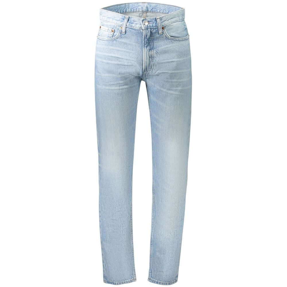 Blue Cotton Men JeansElevate your wardrobe with the timeless sophistication of Calvin Klein Standard Straight Jeans. Expertly crafted to embody the perfect fusion of classic styling and modern sensibilities, these jeans boast a washed effect for that effo