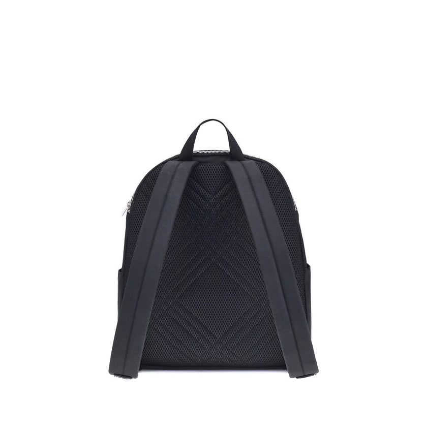 Black Polyamide BackpackBurberry’s Orkney Backpack combines functionality with distinctive design. The mesh back panel features a delicate Check pattern, while the exterior zippered panel offers secure laptop storage space. Complete with a top handle and