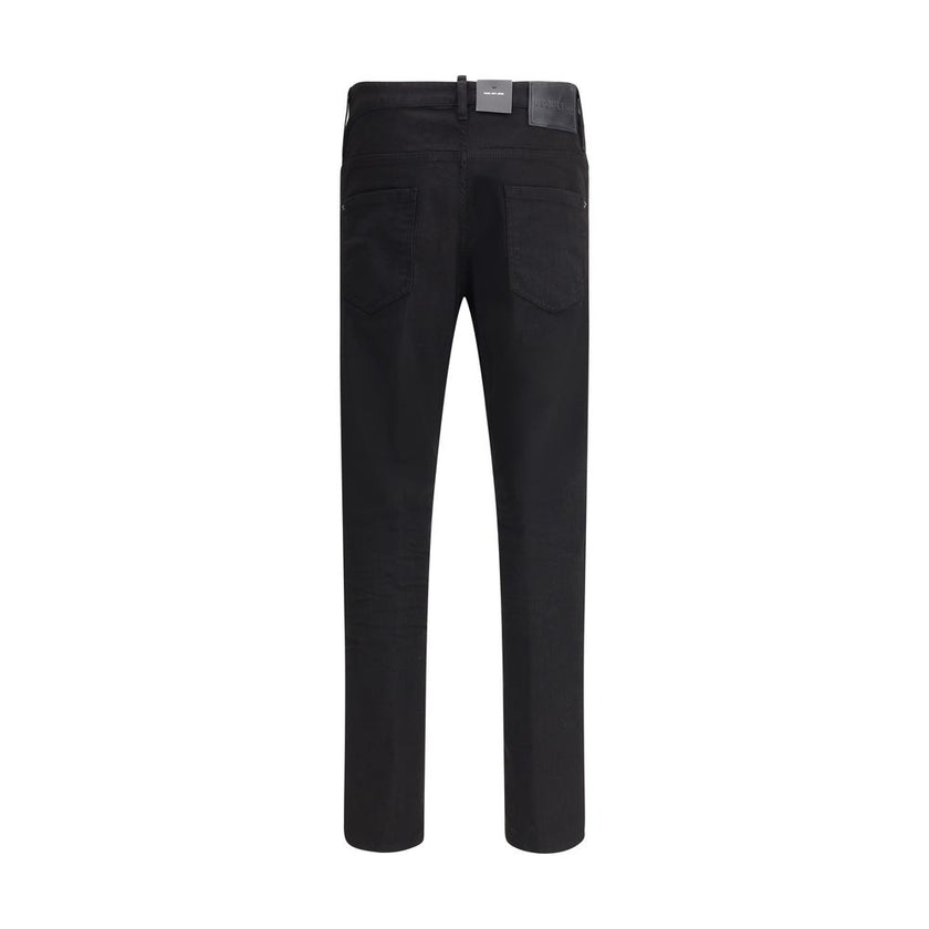 Black Cotton Skinny JeansThe Cool Guy Jeans by Dsquared2 are a skinny model with a modern and sophisticated design, perfect for a bold and stylish look. The five-pocket model offers practicality and a slim cut that enhances the silhouette. The front closu