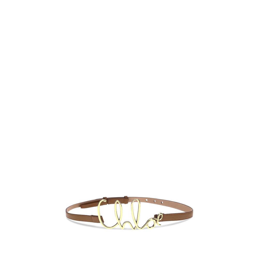 Brown Calf Leather Bos Taurus Thin BeltChloé’s C Belt is crafted from high-quality calfskin leather, combined with golden brass details that enhance its elegance. The snap-button closure provides practicality and security, while the slim silhouette makes