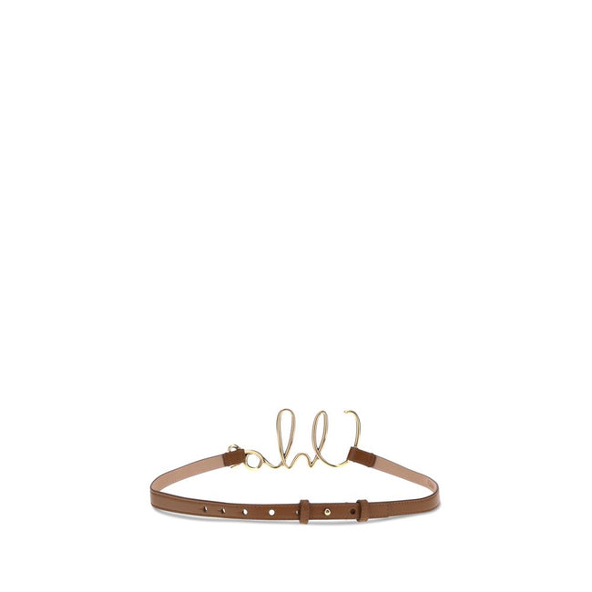Brown Calf Leather Bos Taurus Thin BeltChloé’s C Belt is crafted from high-quality calfskin leather, combined with golden brass details that enhance its elegance. The snap-button closure provides practicality and security, while the slim silhouette makes