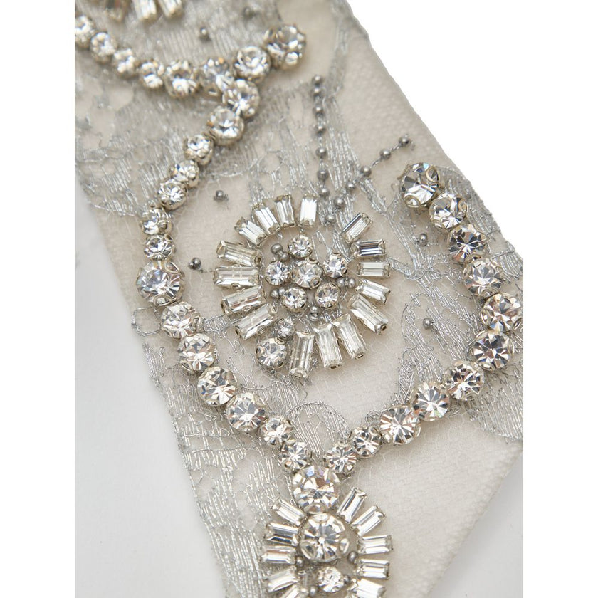 White Cotton Dress ShirtWhite Shirt with Removable Jewel Collar Gucci. Front fastening with covered buttons, long sleeves, removable classic collar covered with decorated tulle and crystals, Korean collar. Regular fit. Composition: 100% Cotton Internal SK