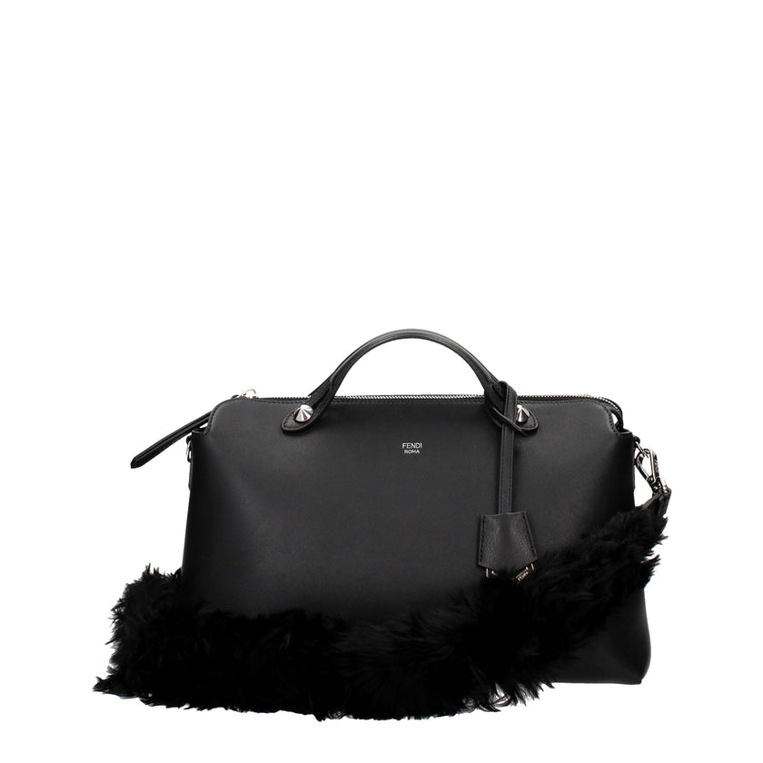 Black Leather Shoulder BagDescription: The product with MPN 8AV077A0F5F0GXN and code F36931 alpaca in black is a shoulder straps designed by Fendi. It has features like logo. Additional Info: Color details: Silver Closing type: Hook Closure Materials: Lea