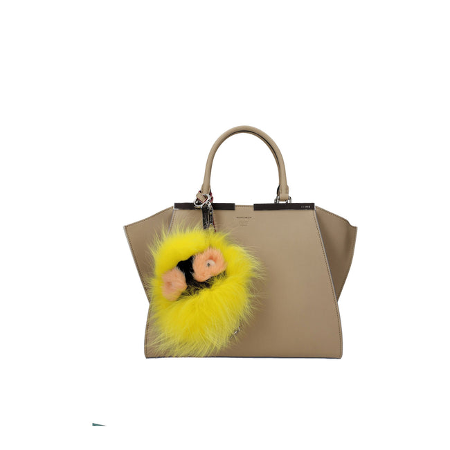 Yellow Fur KeychainDescription: The product with MPN 7AR3908LUF03TR and code F38158 fur in yellow is a keychain designed by Fendi. It has features like logo. Additional Info: Materials: Fur Measurements: 16×23 cm MPN: 7AR3908LUF03TR New collection: NoYell