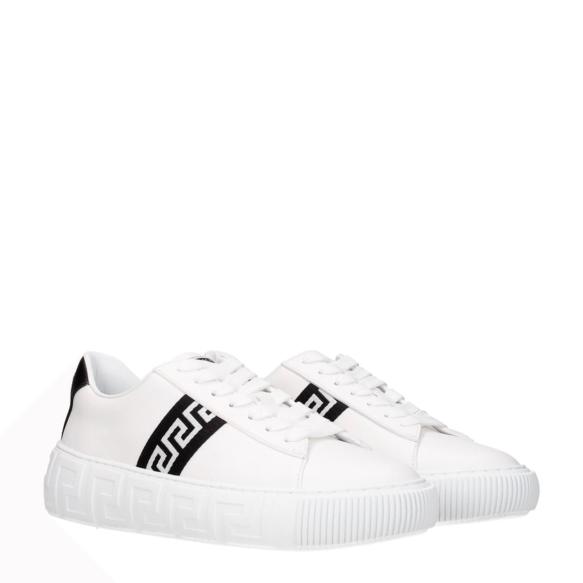 White Leather SneakersDescription: The product with MPN DSU84041A007752W020 and code F69426 leather in white is a sneakers designed by Versace. It has features like side detail, front logo. Additional Info: Style: Casual Closing type: Lace up Closure Mate