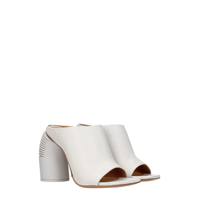 White Leather Platform SandalsDescription: The product with MPN OWIH048LEA0020372 and code F76060 leather in white is a sandals designed by Off-White. Additional Info: Style: Casual Materials: Leather Shoe sole: Leather Heel height: 10.5 cm Shoe tip: Open