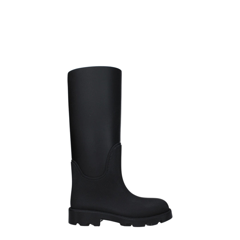 Black Cotton Rain BootsDescription: The product with MPN 8077778 and code F78315 rubber in black is a boots designed by Burberry. Additional Info: Style: Casual Materials: Rubber Shoe sole: Rubber Heel height: 3.5 cm Shoe tip: Round toe Heel type: Mid hee