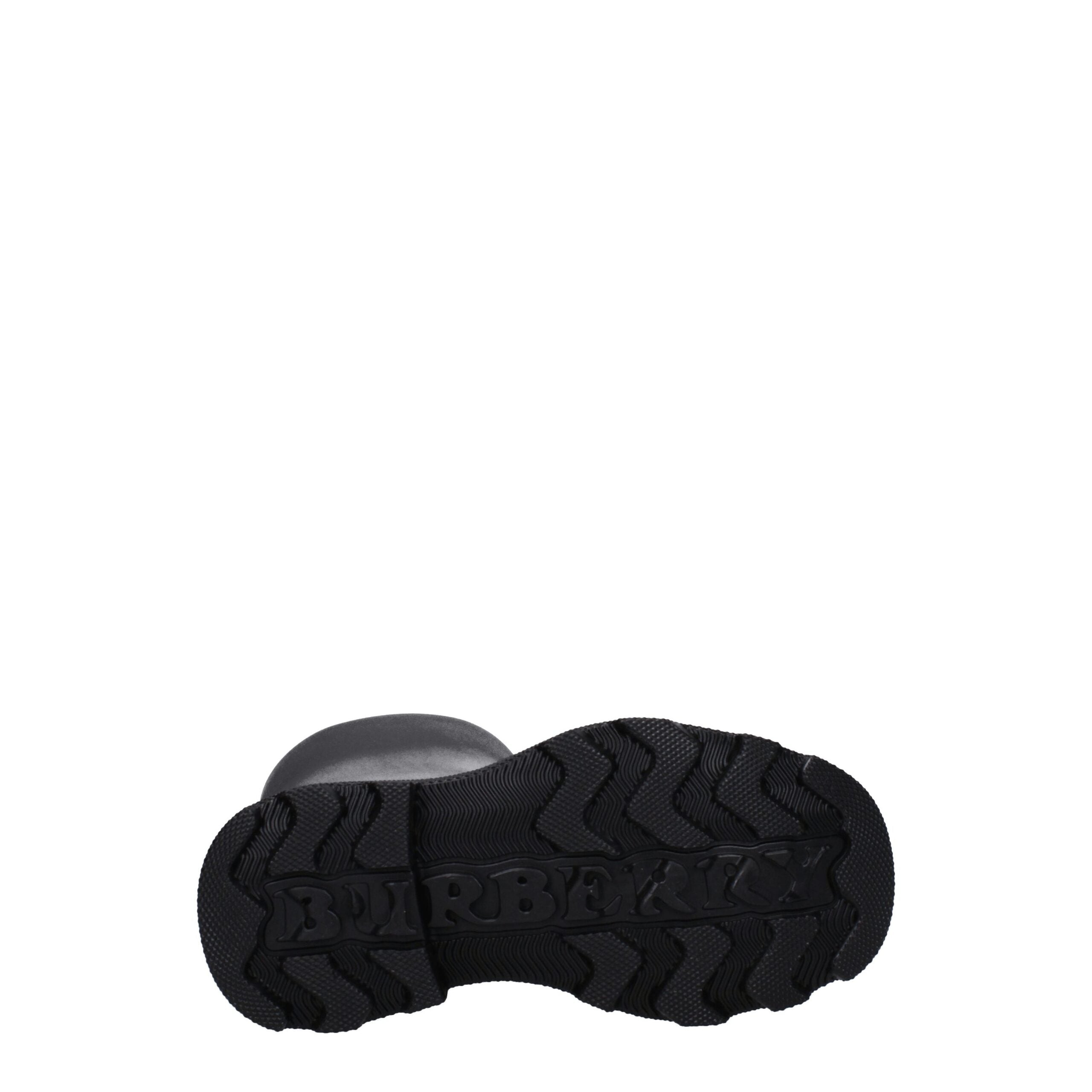 Black Cotton Rain BootsDescription: The product with MPN 8077778 and code F78315 rubber in black is a boots designed by Burberry. Additional Info: Style: Casual Materials: Rubber Shoe sole: Rubber Heel height: 3.5 cm Shoe tip: Round toe Heel type: Mid hee