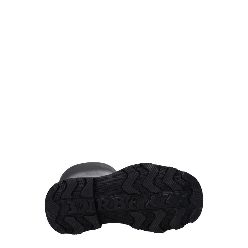 Black Cotton Rain BootsDescription: The product with MPN 8077778 and code F78315 rubber in black is a boots designed by Burberry. Additional Info: Style: Casual Materials: Rubber Shoe sole: Rubber Heel height: 3.5 cm Shoe tip: Round toe Heel type: Mid hee