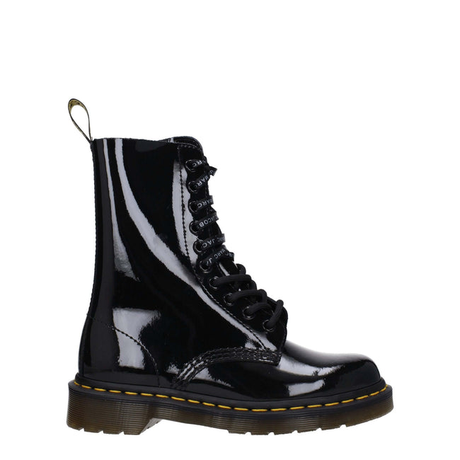 Black Leather Ankle BootsDescription: The product with MPN D1490MJ25005001 and code F78540 patent leather in black is a ankle boots designed by Dr. Martens. Additional Info: Style: Casual Closing type: Lace up Closure Materials: Patent Leather Shoe sole:
