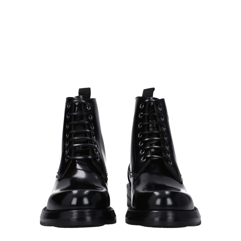Black Leather Ankle BootsDescription: The product with MPN 3BO305ZJQ969 and code F79019 leather in black is a ankle boots designed by Christian Dior. It has features like side logo, back logo. Additional Info: Style: Casual Closing type: Lace up Closure M