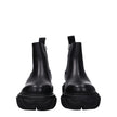 Black Leather Ankle BootsDescription: The product with MPN OMID029LEA0011010 and code F79083 leather in black is a ankle boots designed by Off-White. It has features like side logo. Additional Info: Style: Casual Closing type: Zip Closure Materials: Leath