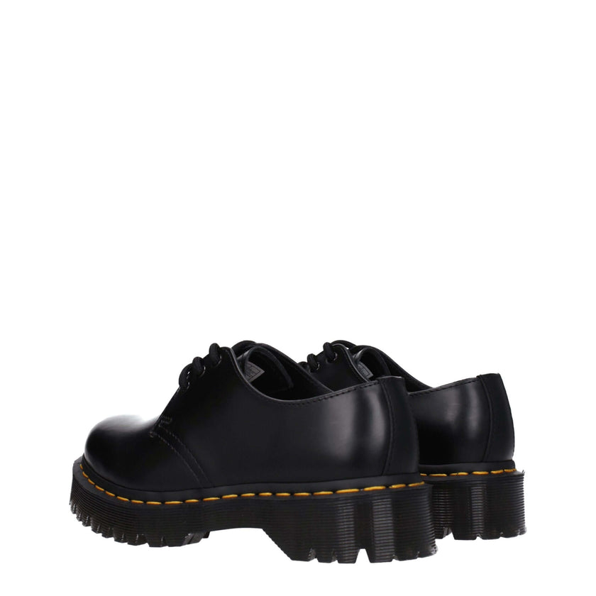 Black Leather Oxfords And DerbiesDescription: The product with MPN D1461BEX21084001 and code F79197 leather in black is a lace up and monkstrap designed by Dr. Martens. Additional Info: Style: Casual Closing type: Lace up Closure Materials: Leather Shoe s