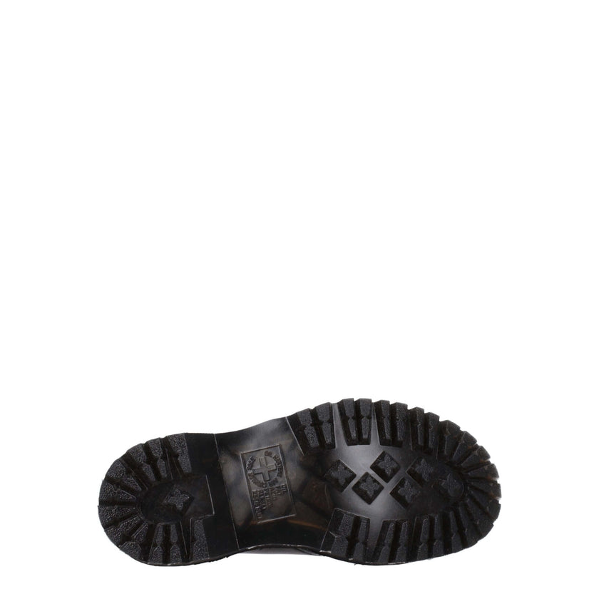 Black Leather Oxfords And DerbiesDescription: The product with MPN D1461BEX21084001 and code F79197 leather in black is a lace up and monkstrap designed by Dr. Martens. Additional Info: Style: Casual Closing type: Lace up Closure Materials: Leather Shoe s