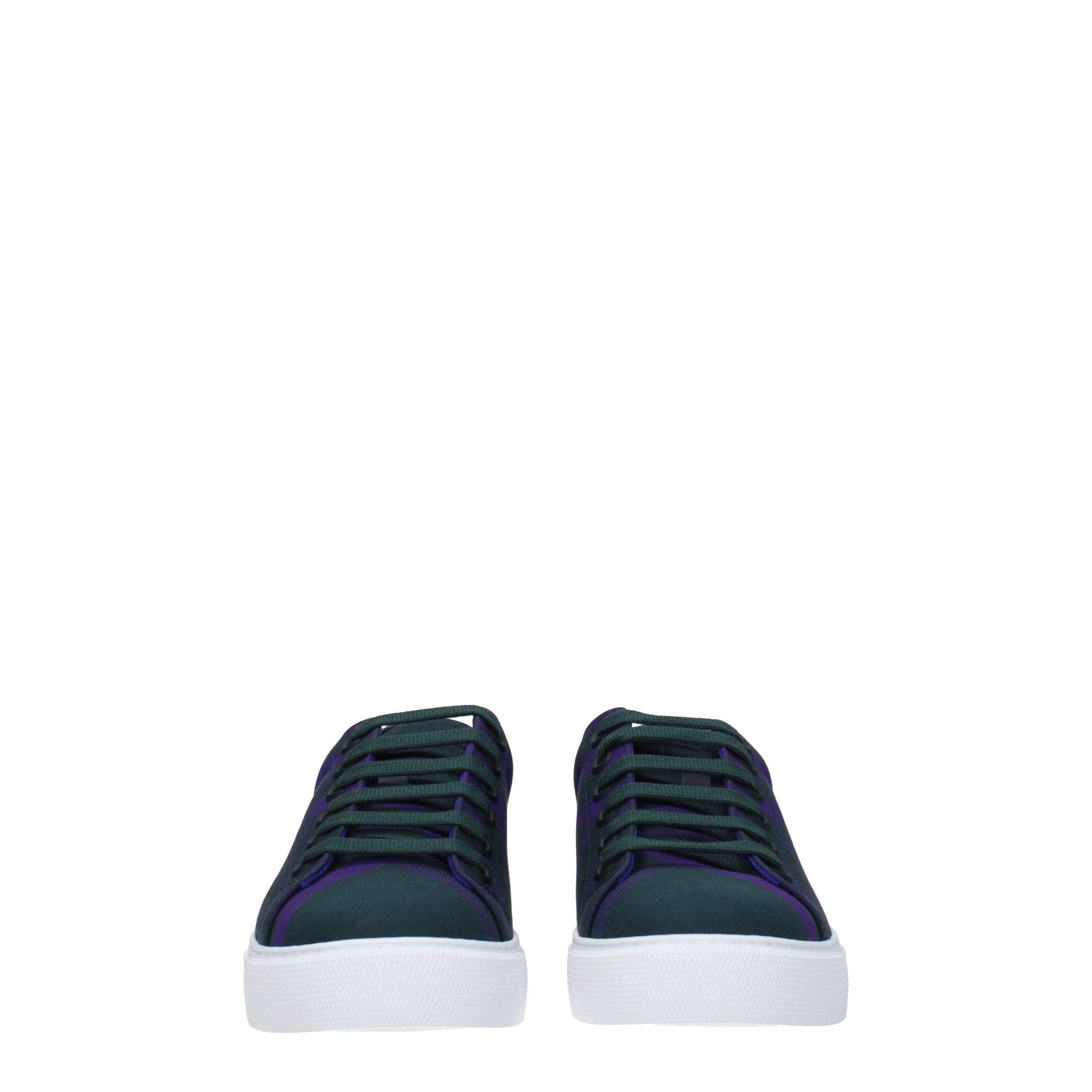 Green Fabric SneakersDescription: The product with MPN 8075376 and code F79367 fabric in green is a sneakers designed by Burberry. It has features like check, back logo. Additional Info: Style: Casual Closing type: Lace up Closure Materials: Leather Shoe
