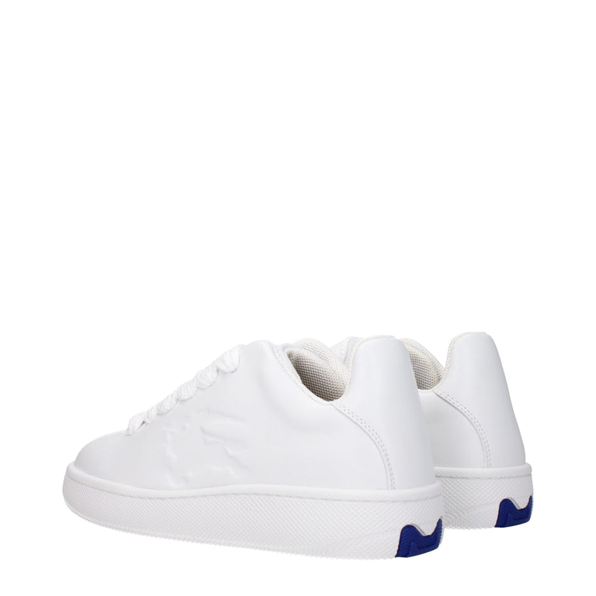White Leather Low Top SneakersDescription: The product with MPN 8083385 and code F80772 leather in white is a sneakers designed by Burberry. It has features like side logo. Additional Info: Style: Sporty Glam Closing type: Lace up Closure Shoe sole: Rubbe