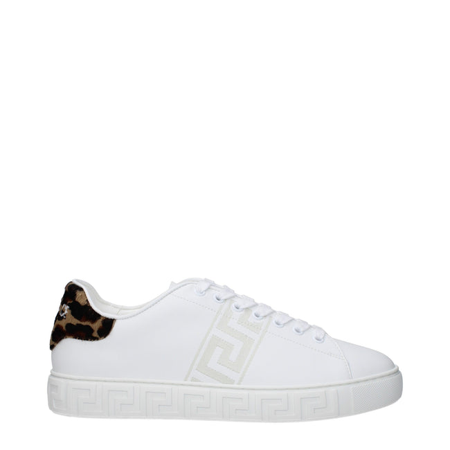 White Leather Low Top SneakersDescription: The product with MPN 10144601A124236WE10 and code F82530 leather in white is a sneakers designed by Versace. It has features like front logo, side logo, back logo. Additional Info: Closing type: Lace up Closure M