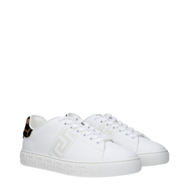White Leather Low Top SneakersDescription: The product with MPN 10144601A124236WE10 and code F82530 leather in white is a sneakers designed by Versace. It has features like front logo, side logo, back logo. Additional Info: Closing type: Lace up Closure M