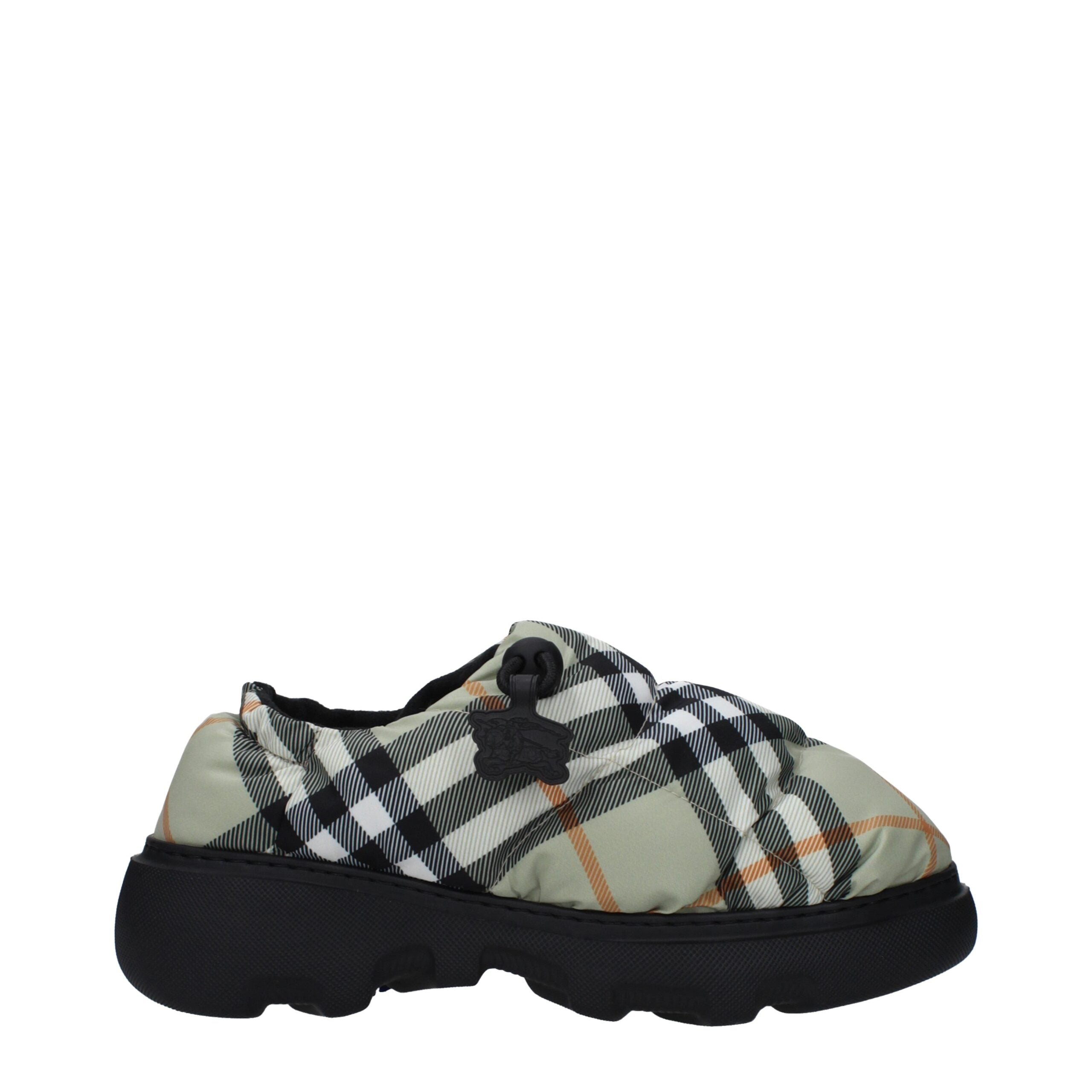 Green Fabric Slip-On LoafersDescription: The product with MPN 8094483 and code F82610 fabric in green is a slip on designed by Burberry. Additional Info: Style: Casual Closing type: Drawstring Closure Shoe sole: Rubber Heel height: 4.5 cm Shoe tip: Round