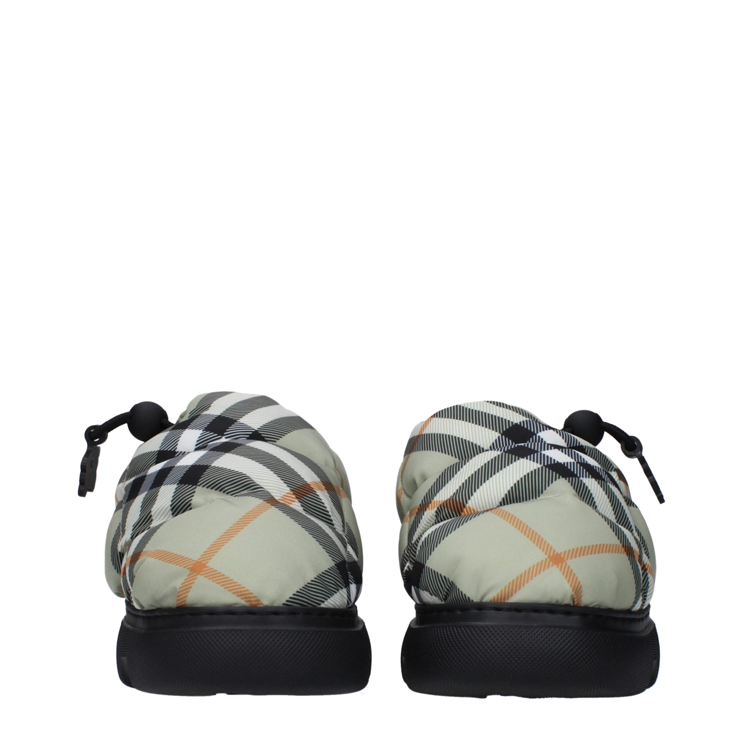 Green Fabric Slip-On LoafersDescription: The product with MPN 8094483 and code F82610 fabric in green is a slip on designed by Burberry. Additional Info: Style: Casual Closing type: Drawstring Closure Shoe sole: Rubber Heel height: 4.5 cm Shoe tip: Round