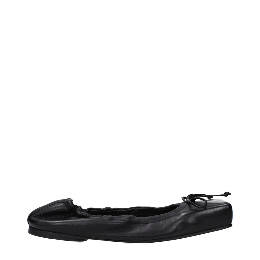 Black Leather Ballet FlatsDescription: The product with MPN 243FO1573073990 and code F82881 leather in black is a ballet flats designed by Jacquemus. It has features like front detail. Additional Info: Style: Casual Shoe sole: Leather Shoe tip: Square toe
