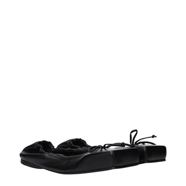 Black Leather Ballet FlatsDescription: The product with MPN 243FO1573073990 and code F82881 leather in black is a ballet flats designed by Jacquemus. It has features like front detail. Additional Info: Style: Casual Shoe sole: Leather Shoe tip: Square toe