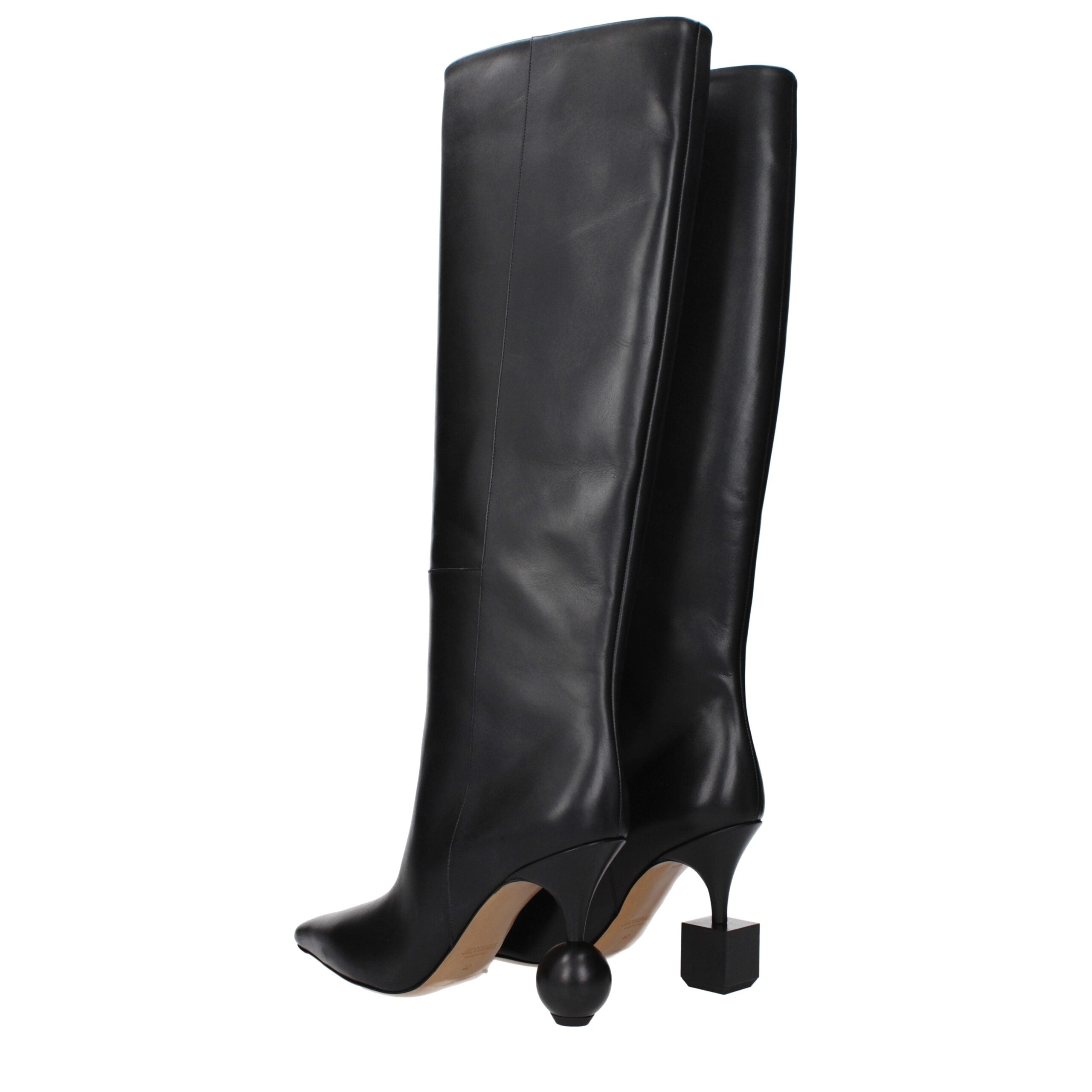 Black Leather High Heel BootsDescription: The product with MPN 243FO1504323990 and code F82921 leather in black is a boots designed by Jacquemus. It has features like vintage effect. Additional Info: Style: Stylish Materials: Leather Shoe sole: Leather He