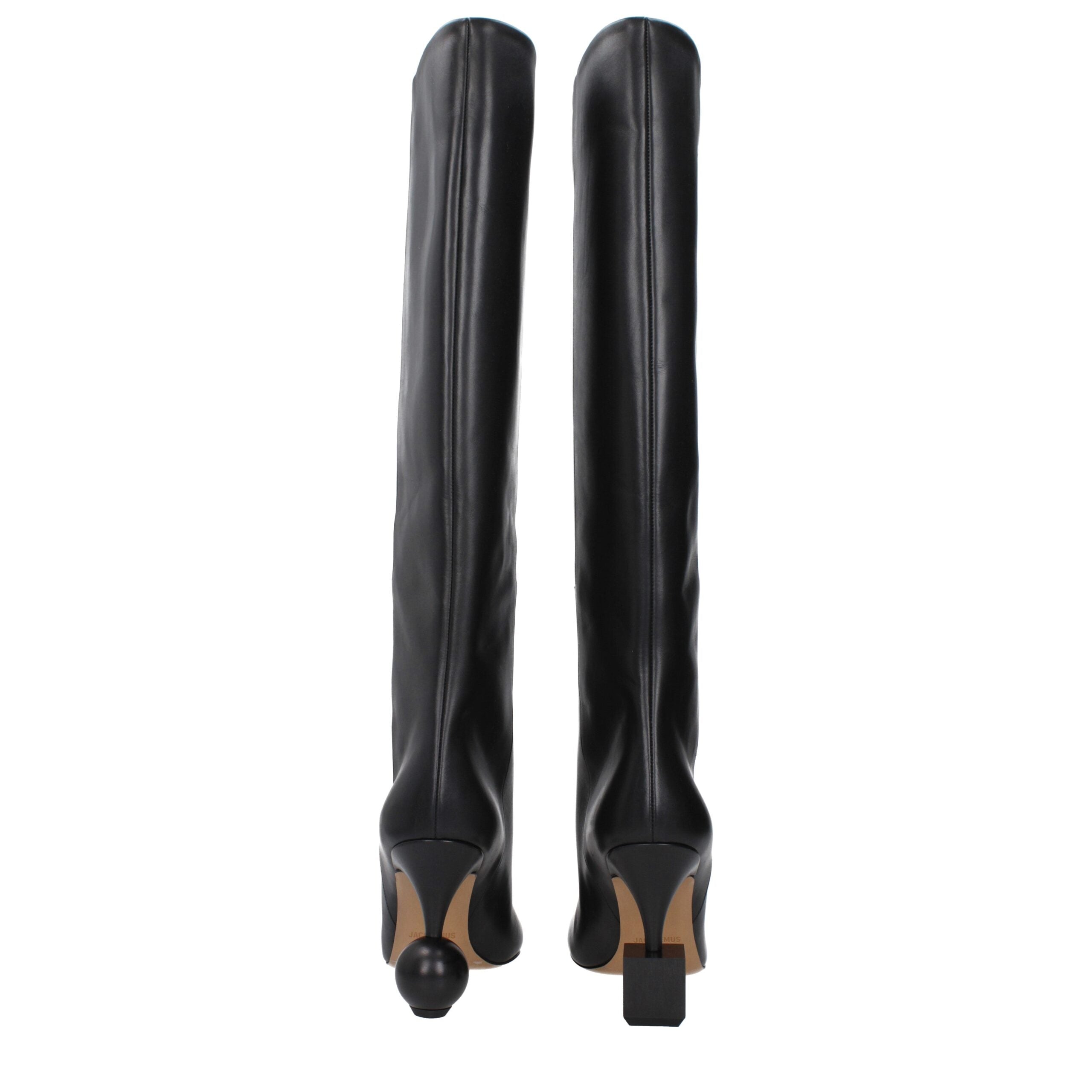 Black Leather High Heel BootsDescription: The product with MPN 243FO1504323990 and code F82921 leather in black is a boots designed by Jacquemus. It has features like vintage effect. Additional Info: Style: Stylish Materials: Leather Shoe sole: Leather He