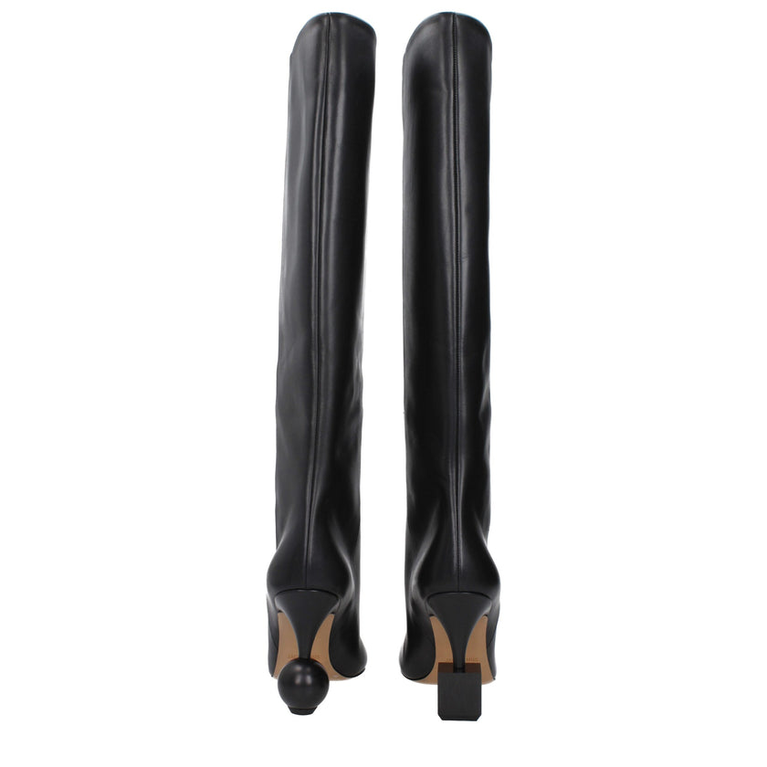 Black Leather High Heel BootsDescription: The product with MPN 243FO1504323990 and code F82921 leather in black is a boots designed by Jacquemus. It has features like vintage effect. Additional Info: Style: Stylish Materials: Leather Shoe sole: Leather He