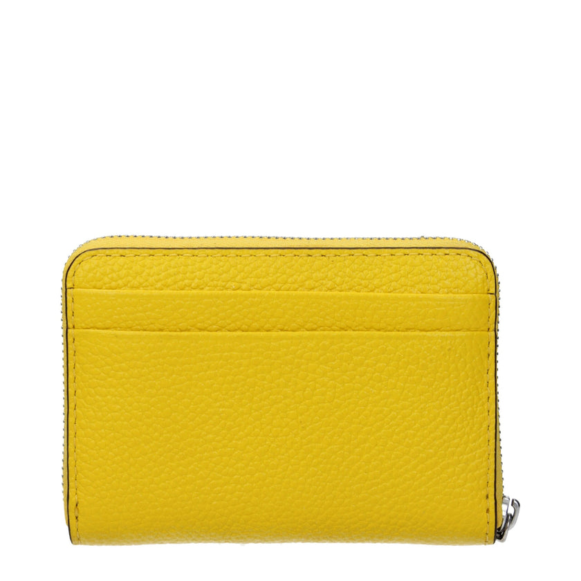 Yellow Leather CardholderDescription: The product with MPN 32T4SJ6Z5LBRTDNDLION and code F83420 leather in yellow is a document holders designed by Michael Kors. It has features like front logo.Yellow Leather Cardholder${tagsMichael KorsAulae Yellow Leath