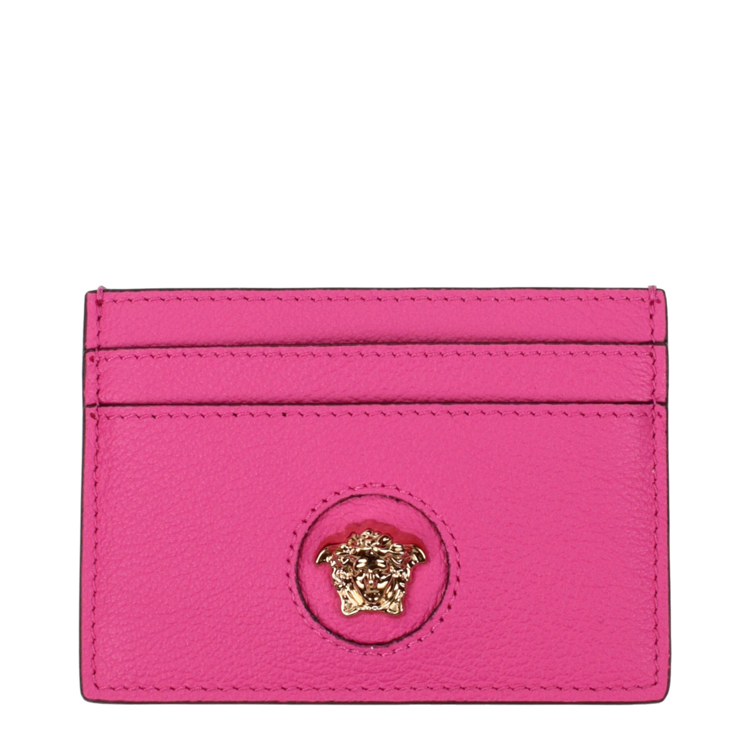 Pink Leather CardholderDescription: The product with MPN 1008105DVIT2T1P86V and code F83546 leather in fuchsia is a document holders designed by Versace. It has features like front detail, back logo.Pink Leather Cardholder${tagsVersaceAulae Pink Leather C