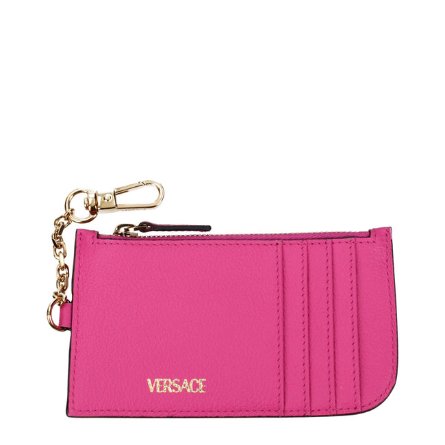 Pink Leather WalletDescription: The product with MPN 1008104DVIT2T1P86V and code F83455 leather in fuchsia is a coin purses designed by Versace. It has features like back logo.Pink Leather Wallet${tagsVersaceAulae Pink Leather Wallet VersaceAulae Pink Lea