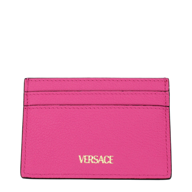 Pink Leather CardholderDescription: The product with MPN 1008105DVIT2T1P86V and code F83546 leather in fuchsia is a document holders designed by Versace. It has features like front detail, back logo.Pink Leather Cardholder${tagsVersaceAulae Pink Leather C
