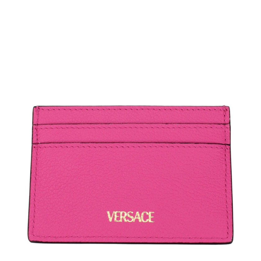 Pink Leather CardholderDescription: The product with MPN 1008105DVIT2T1P86V and code F83546 leather in fuchsia is a document holders designed by Versace. It has features like front detail, back logo.Pink Leather Cardholder${tagsVersaceAulae Pink Leather C