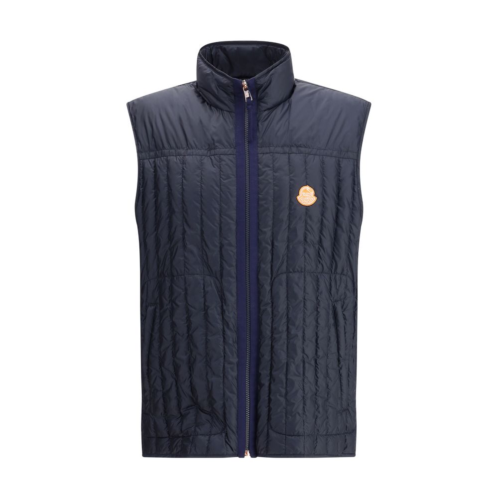 Blue Polyamide Sleveless JacketThe Moncler x Gilga Farm Down Vest by Donald Glover, named Tangerine after the orange groves of Gilga Farm, combines lightness and functionality. Crafted from longue saison, a lightweight and protective nylon, it features wa