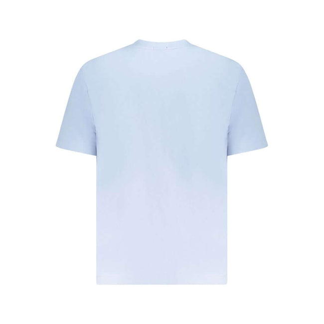 Blue Cotton Men T-ShirtElevate your casual repertoire with the effortlessly stylish ‘Hugo Boss’ crew neck T-shirt. Crafted with precision, this short sleeve tee features a relaxed fit for supreme comfort. Highlighted with a distinctive logo application, t