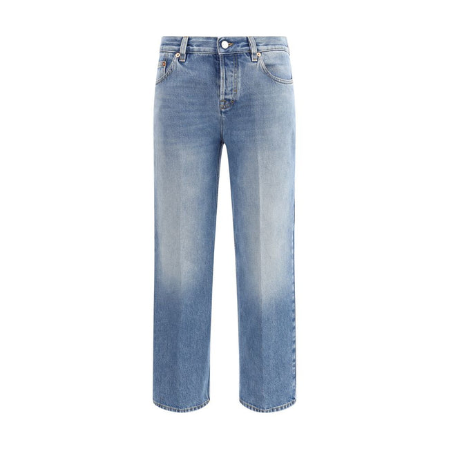 Light Blue Cotton Straight-Leg JeansGucci’s Straight Jeans feature a straight cut and a classic five-pocket design. They feature a naplak label with the Gucci Rosso Ancora logo, belt loops and a front pleat that adds a refined touch. The closure is secure