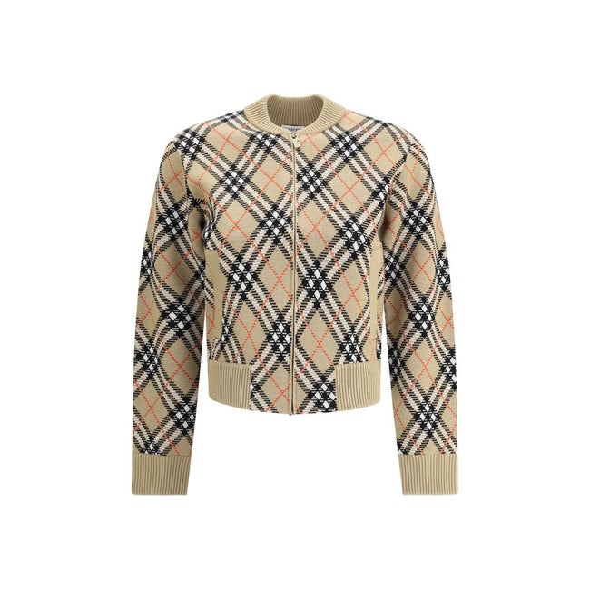 Beige Wool CardiganBurberry’s Check Cardigan is a casual-inspired garment enhanced by the house’s unmistakable check pattern. Featuring a front zipper closure, it has a ribbed collar, hem and cuffs for a comfortable, fitted fit. The two side welt pockets