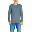 Green Organic Cotton SweaterThe Calvin Klein Jeans SOFT UTILITY RAGLAN J30J325672 men’s sweater is the perfect choice for those seeking both style and comfort. Crafted from 100% organic cotton, this sweater offers a soft touch on the skin and eco-friendly