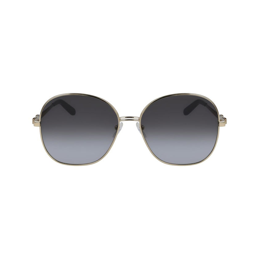 Gold Metal SunglassesSUNGLASSES SALVATORE FERRAGAMO WOMEN SF242S-711 (Lens/Bridge/Temple) 60/16/140 mm.Material: METAL.Colour: Gray Gradient gold.Measures (Lens/Bridge/Temple): 60/16/140mm.Gradient blue.UV filter 2Gold Metal Sunglasses${tagsSalvatore Ferr