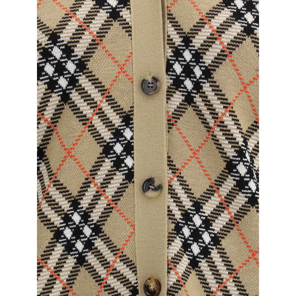 Brown Wool CardiganWool Cardigan by Burberry, embellished with the timeless Archivio Check pattern. The model features a V-neckline on the front, button closure and two side welt pockets. Ribbed cuffs and hem complete the design, ensuring comfort and a de
