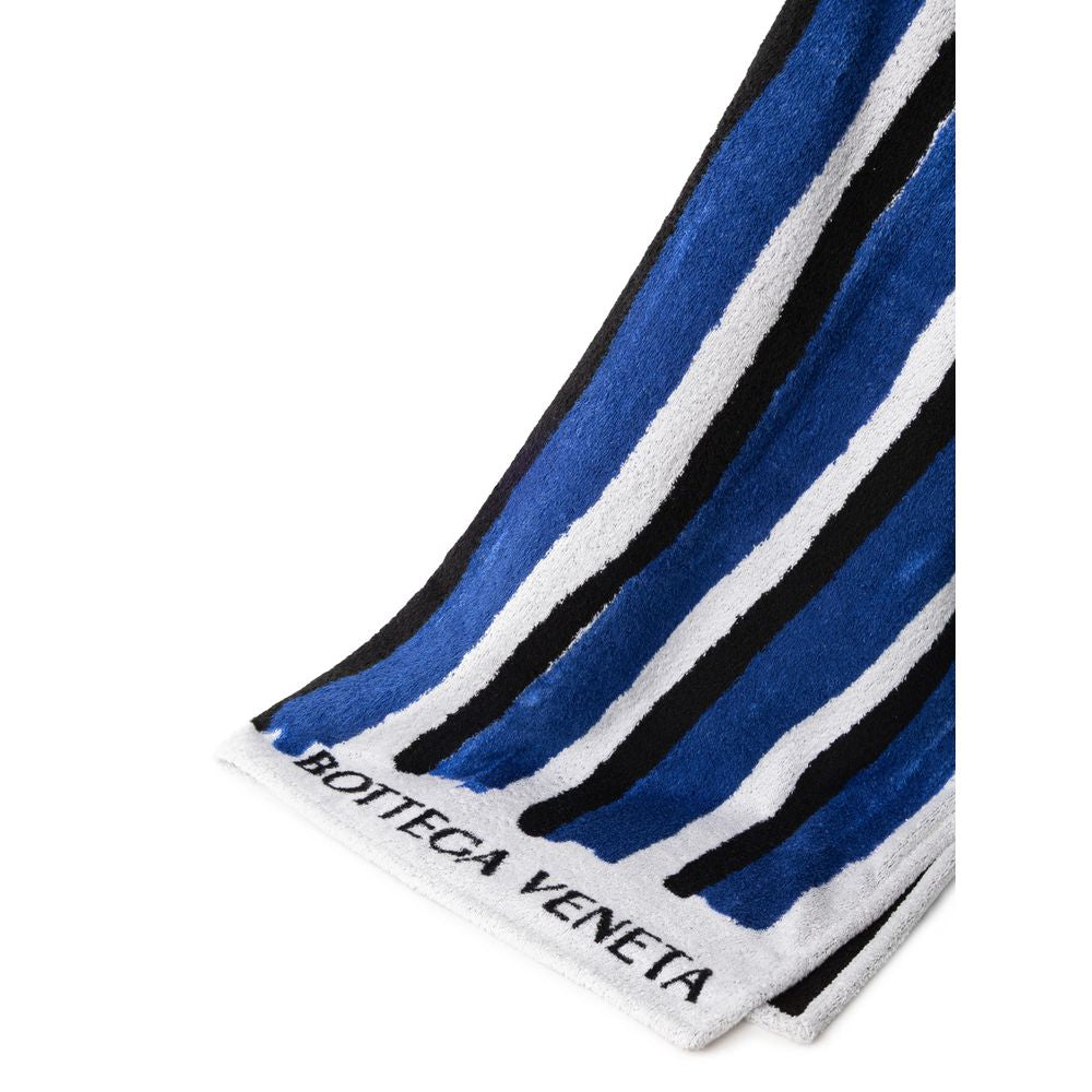 Blue Cotton Beach TowelBottega Veneta Striped Beach Towel. Blue, black and white stripes with contrasting printed logo. Size in cm: 190 x 166 Composition: 100% Cotton Internal SKU: 25GIU104 Brand SKU: 730014V2PQ04055Blue Cotton Beach Towel${tagsBottega Ve